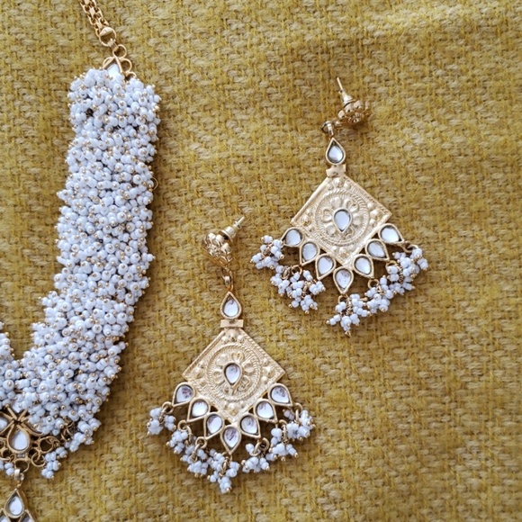 Bollywood Necklace Set - Picture 2 of 5